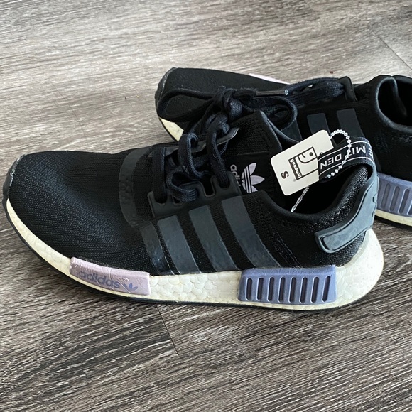 Adidas Black and Purple Athletic Shoes, Size 5 - Picture 5 of 6